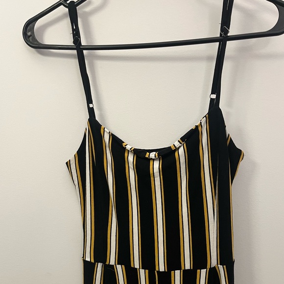 Black yellow white stripped pantsuit-jumpsuit - Picture 3 of 4